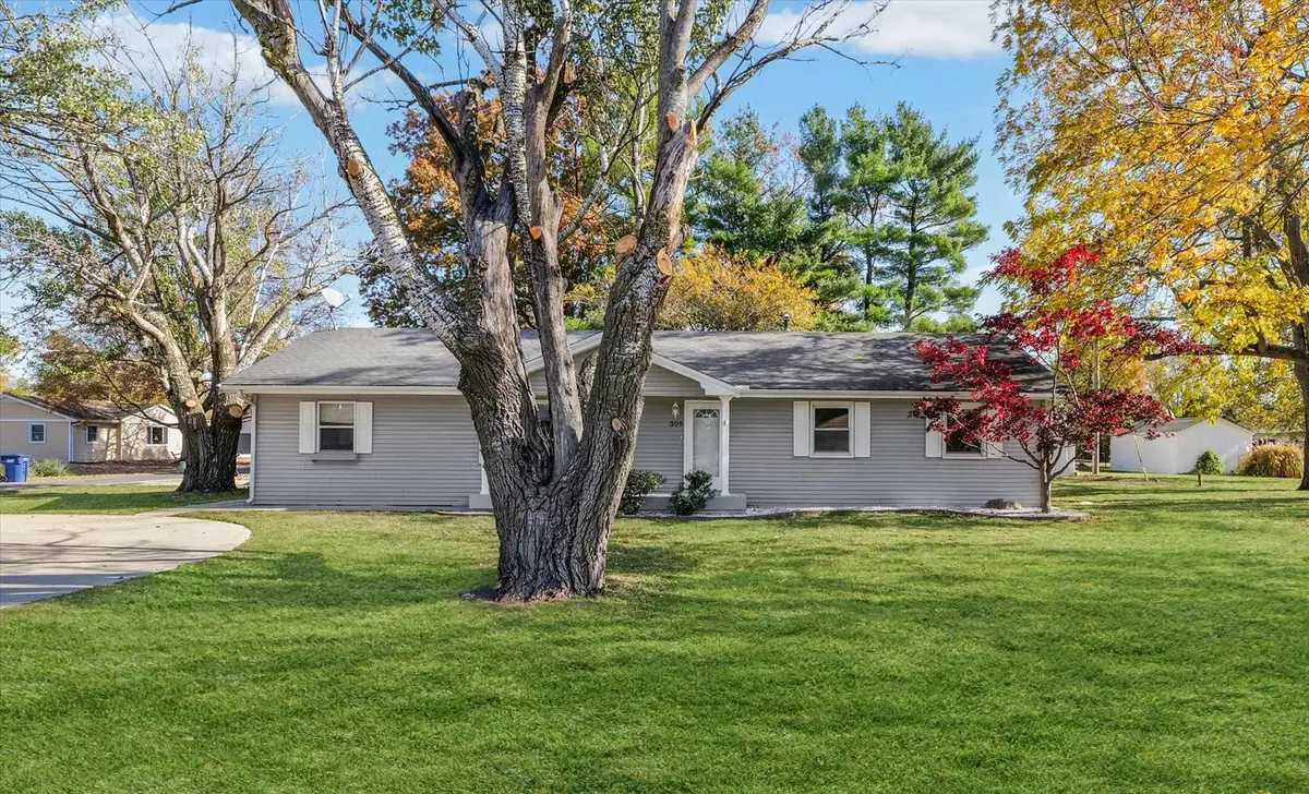 305 S East Street, Mansfield, IL 61854 - Image #1