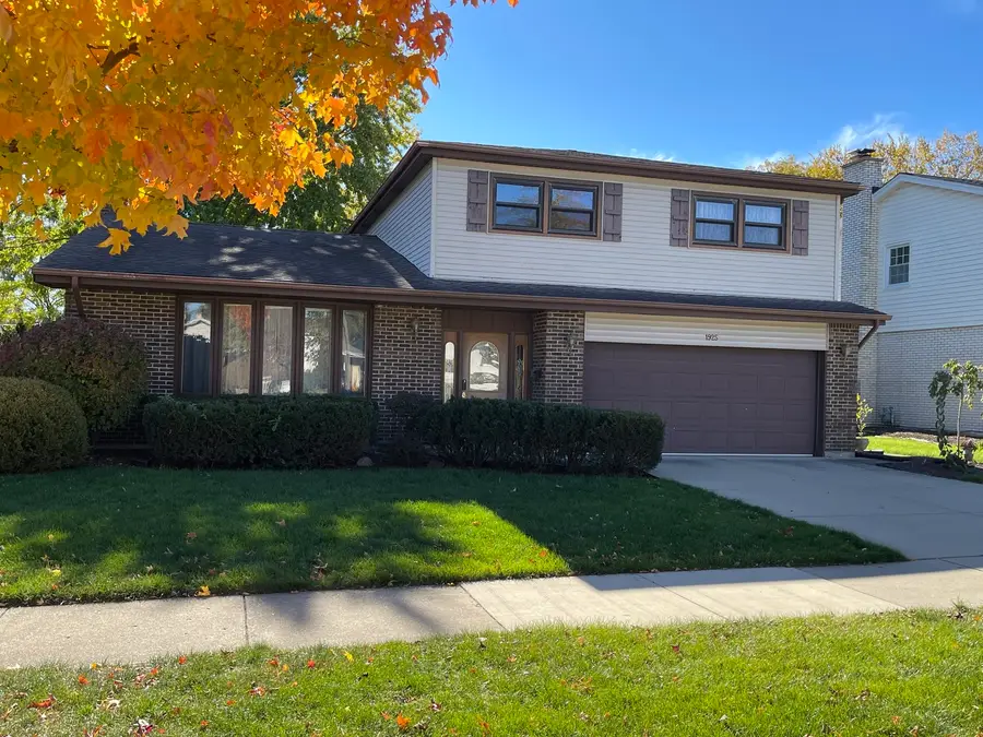 1925 E Waverly Lane, Arlington Heights, IL 60004 - Image #2