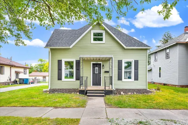 222 W Chestnut Street, Hoopeston, IL 60942