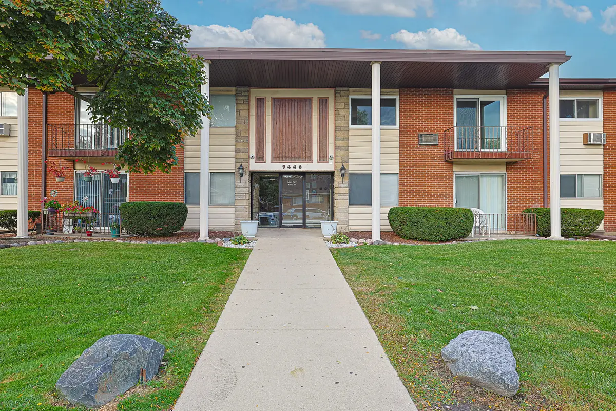 9446 Dee Road #2F, Des Plaines, IL 60016 - Image #1