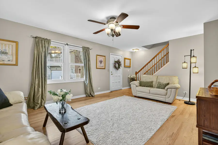 203 College Drive, Bloomingdale, IL 60108 - Image #2