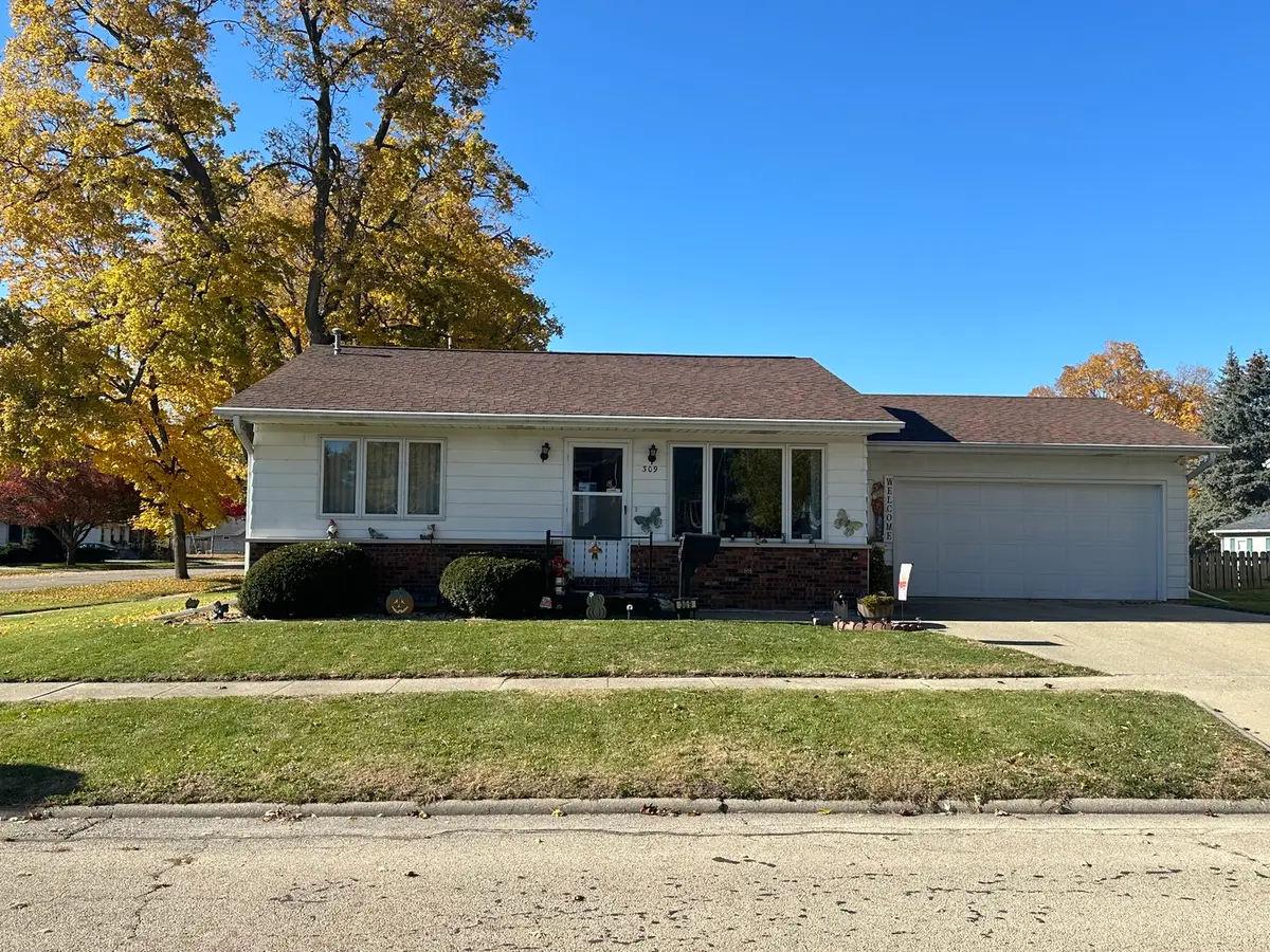 309 S Grape Street, Morrison, IL 61270 - Image #1