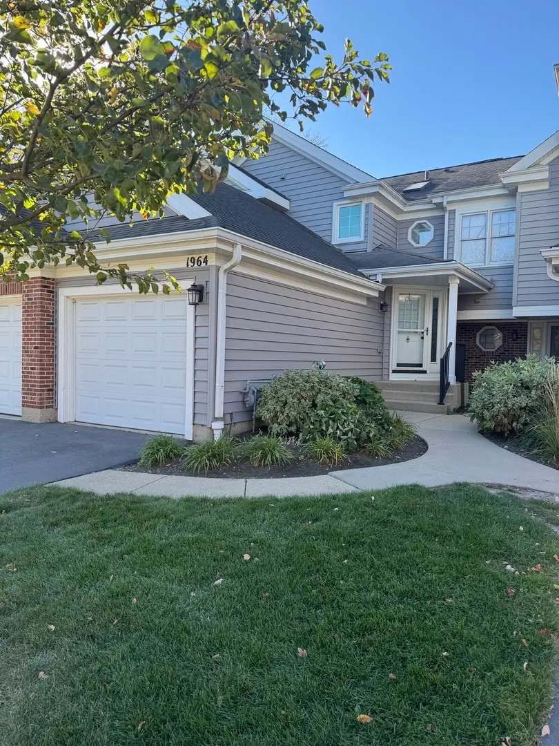 1964 N Coldspring Road, Arlington Heights, IL 60004 - Image #2