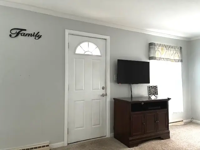 212 E Vanburen Street, Marengo, IL 60152 - Image #2