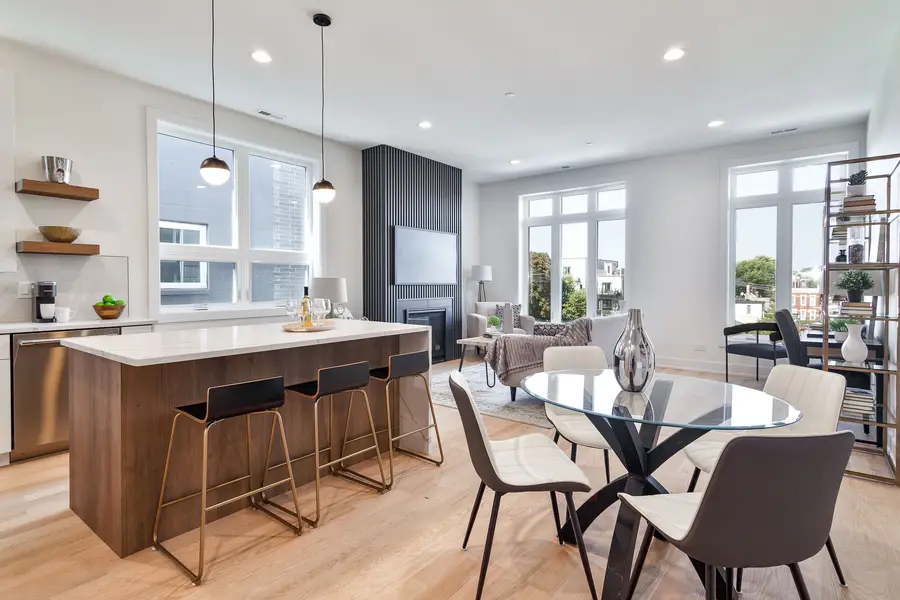 2417 W Walton Street #3, Chicago, IL 60622 - Image #2