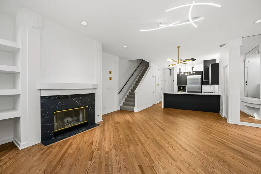 363 W Superior Street #A, Chicago, IL 60654 - Image #2