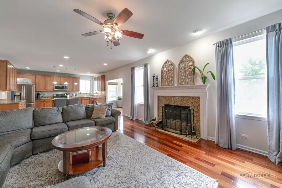 683 Niagara Drive, Volo, IL 60073 - Image #2