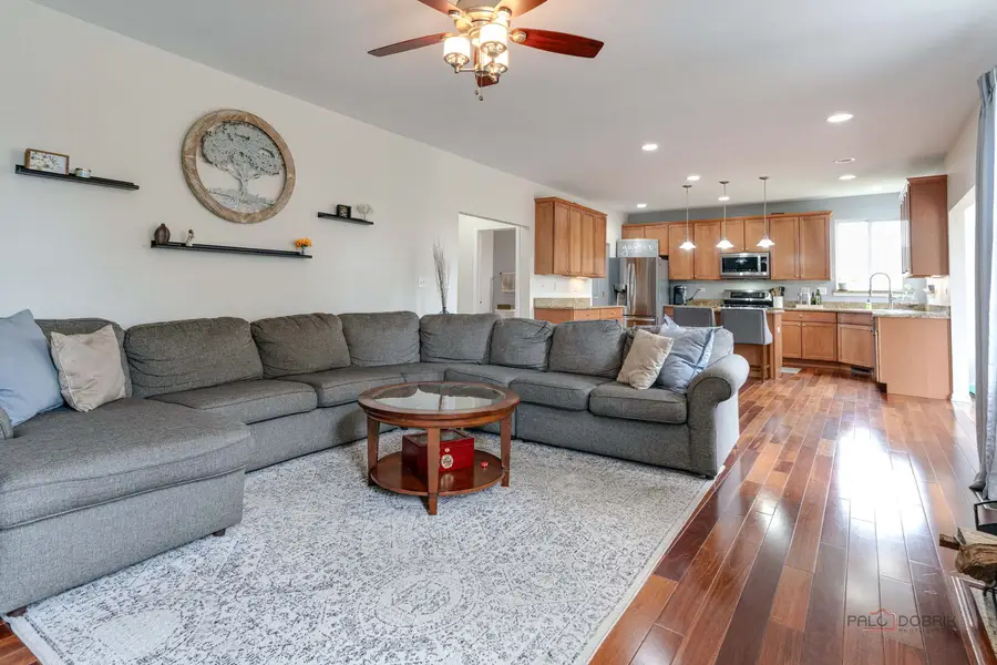 683 Niagara Drive, Volo, IL 60073 - Image #3