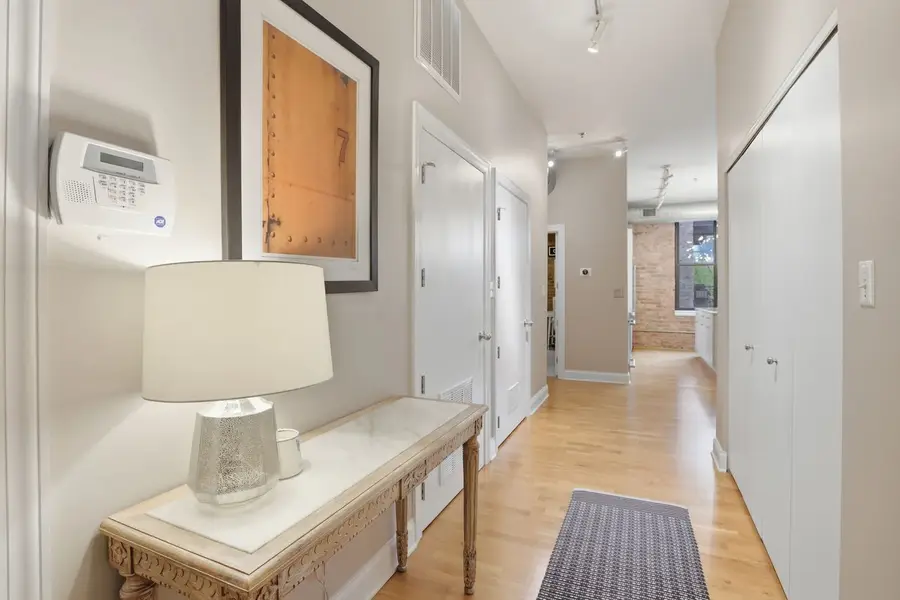 23 N Green Street #202, Chicago, IL 60607 - Image #3