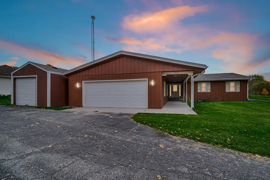 7427 Mccurry Road, Roscoe, IL 61073 - Image #2