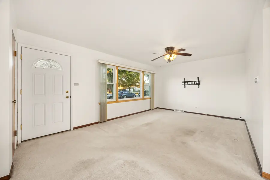 5950 S Natoma Avenue, Chicago, IL 60638 - Image #3