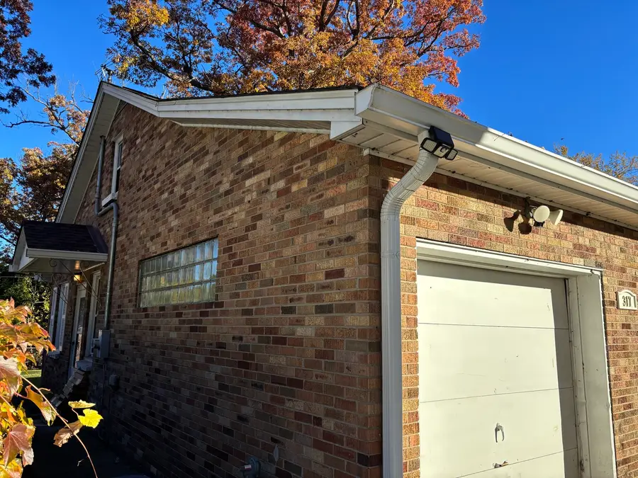 317 N Jackson Street, Waukegan, IL 60085 - #2