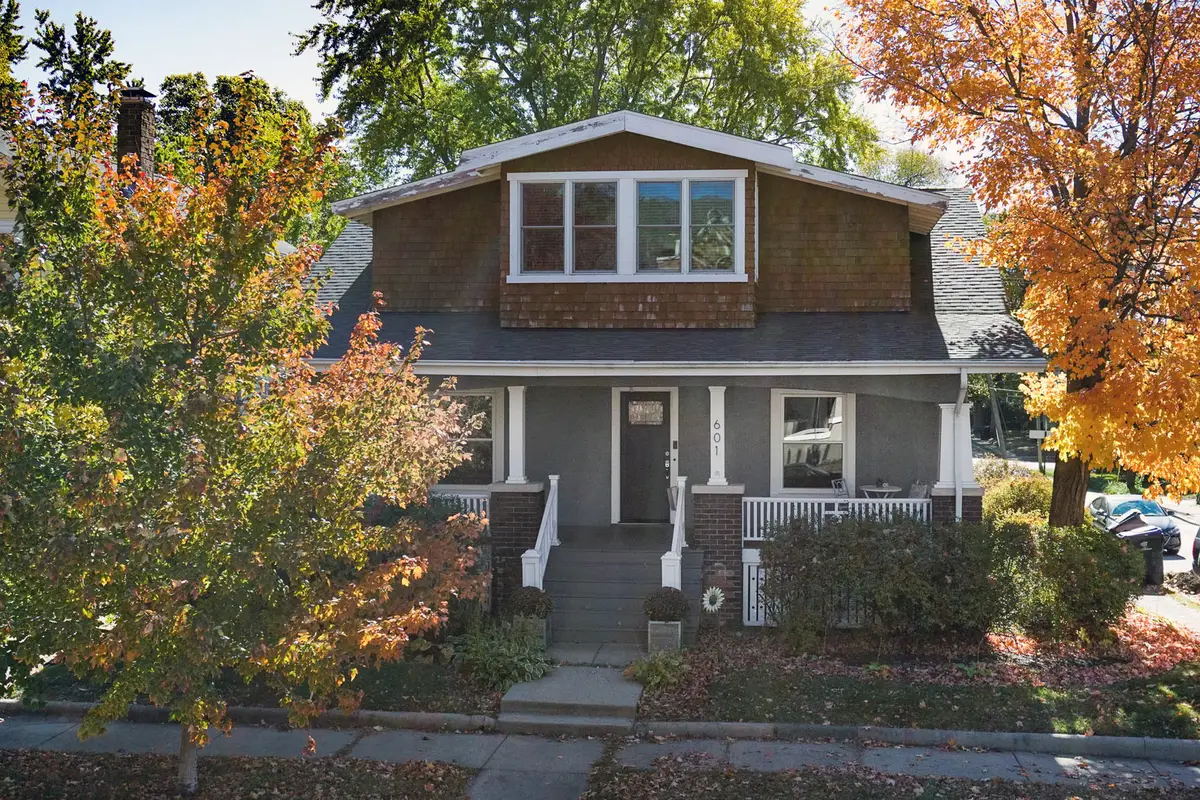 601 E Grove Street, Bloomington, IL 61701 - Image #1