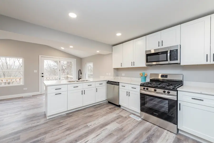 24199 W Beach Grove Road, Antioch, IL 60002 - Image #3