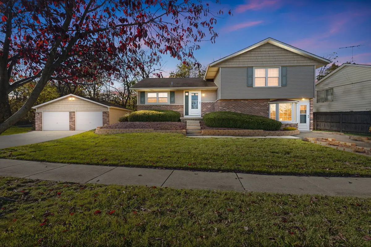 18208 Fountainbleau Drive, Hazel Crest, IL 60429 - Image #1