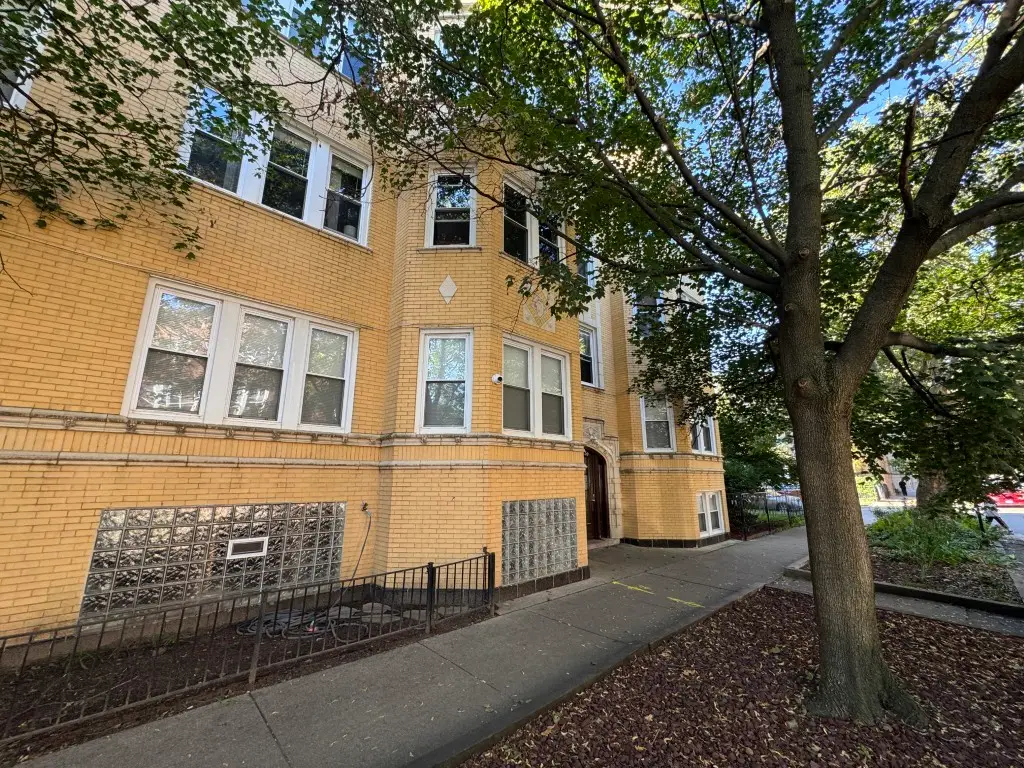 2257 W Rosemont Avenue #1, Chicago, IL 60659 - Image #1