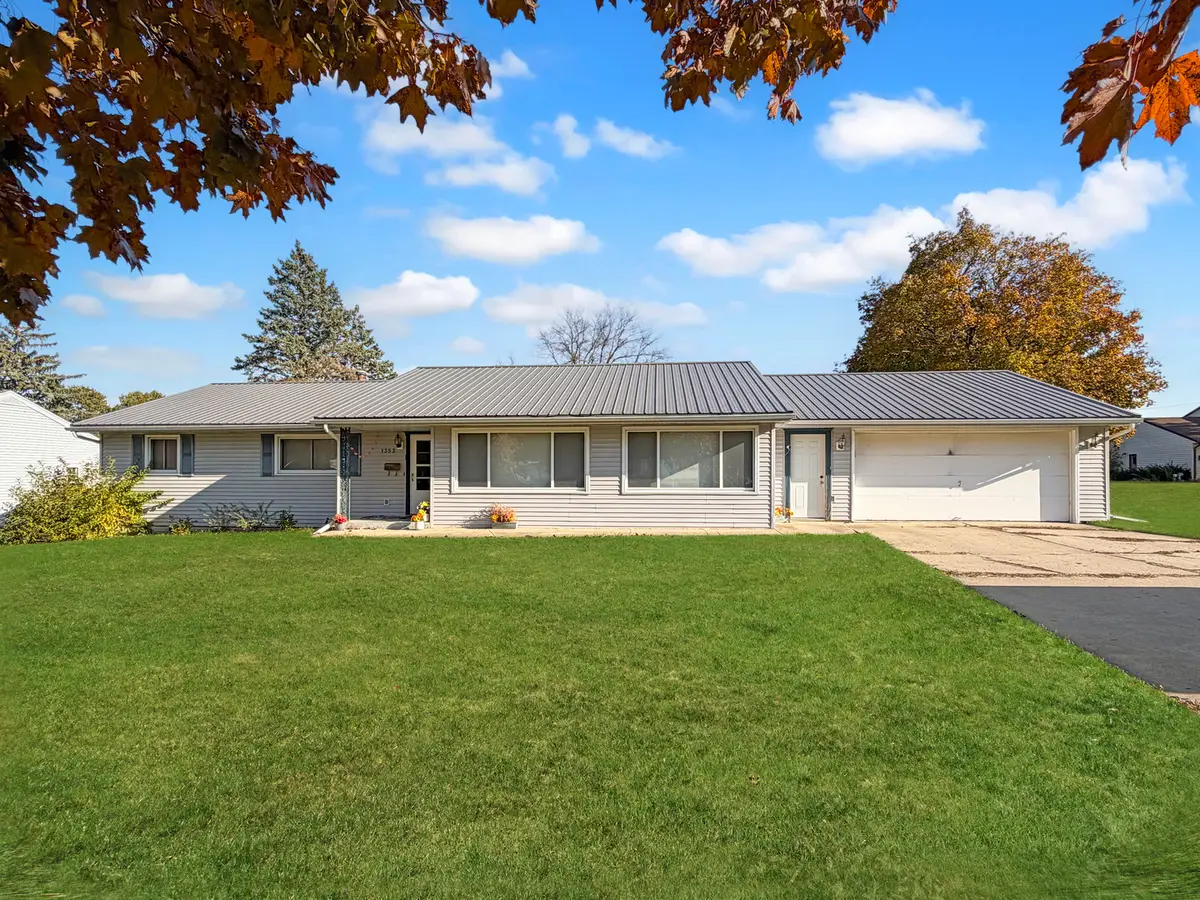 1353 Carriage Hill Lane, Freeport, IL 61032 - Image #1