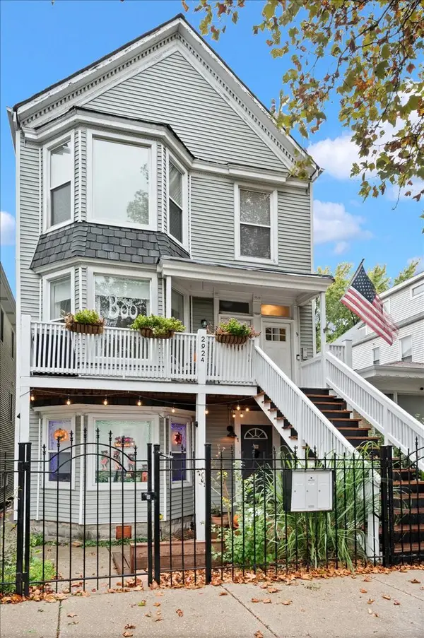 2924 N Talman Avenue #3, Chicago, IL 60618