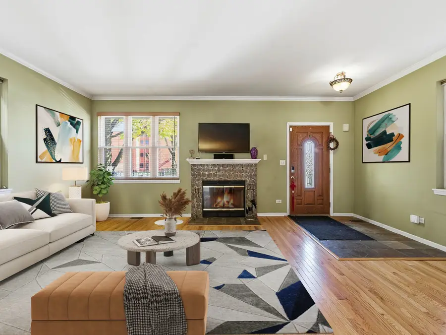 2426 S Bell Avenue, Chicago, IL 60608 - Image #2