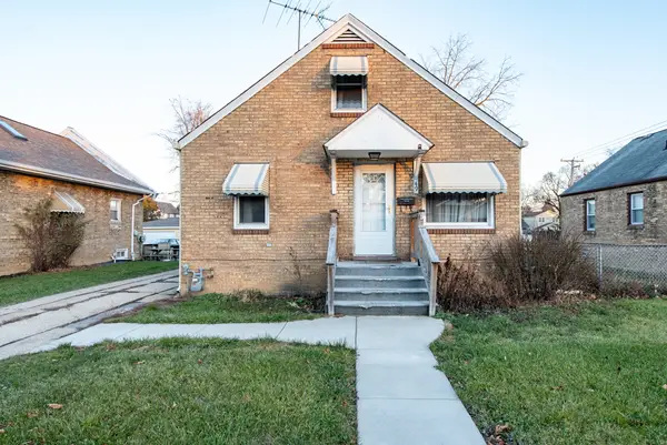 49 S Lewis Avenue, Waukegan, IL 60085