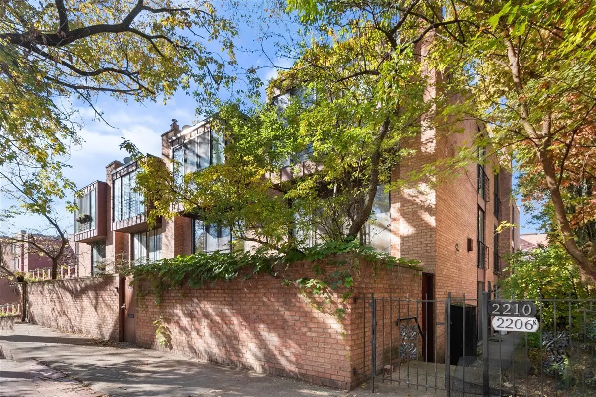 2208 N Burling Street, Chicago, IL 60614 - #1