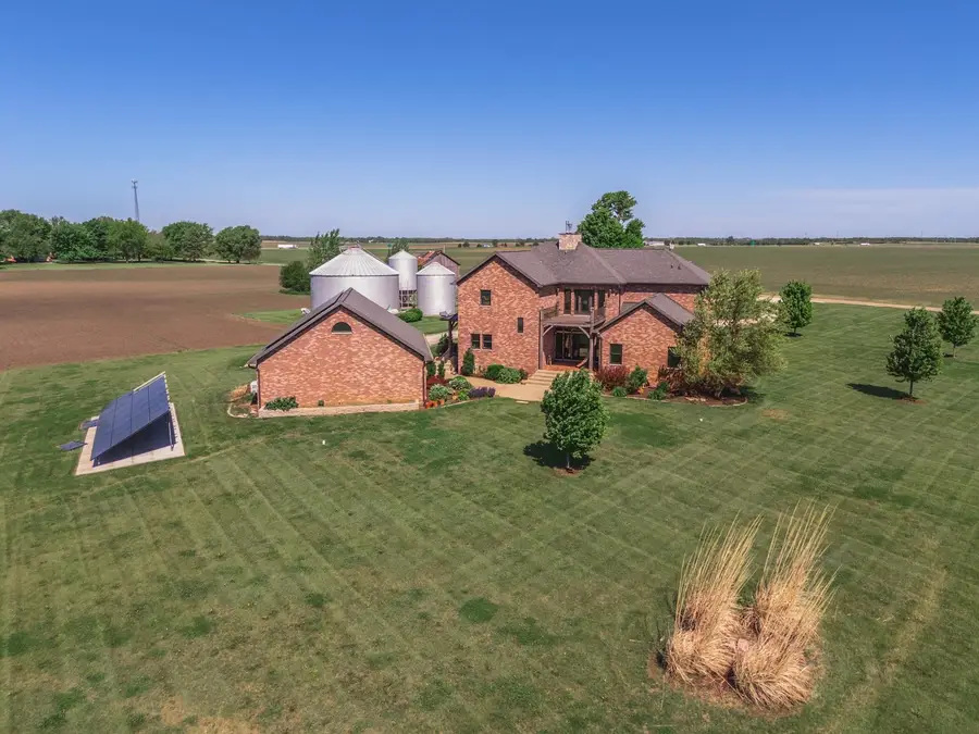 14431 E 2400 North Road, Hudson, IL 61748 - Image #3