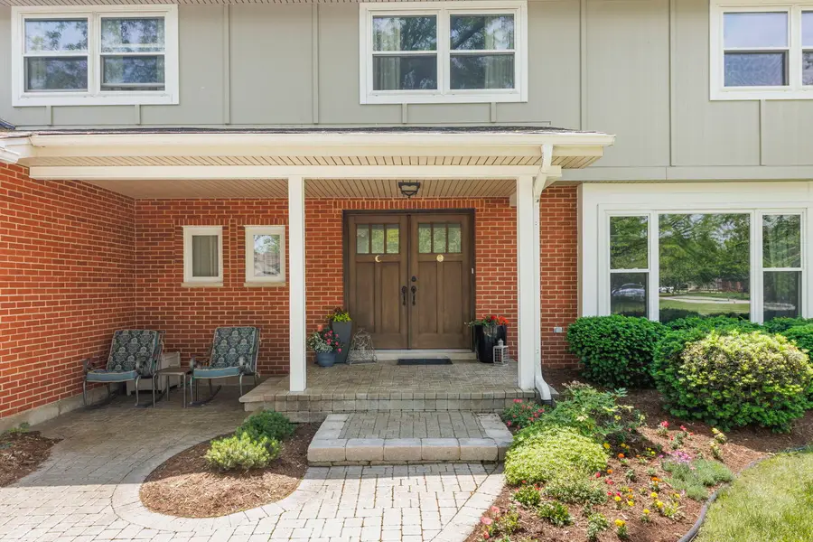 595 Raintree Drive, Glen Ellyn, IL 60137 - Image #2