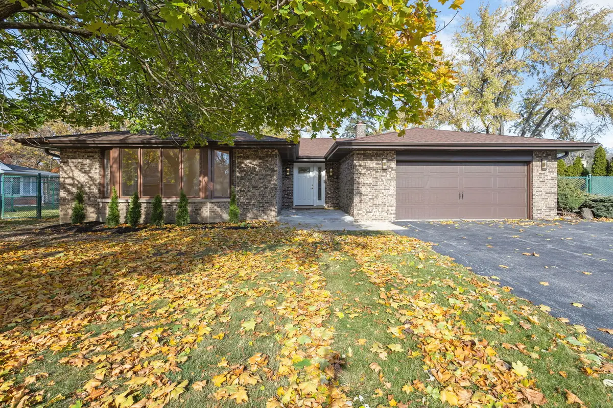6710 W Golfview Lane, Palos Heights, IL 60463 - Image #1