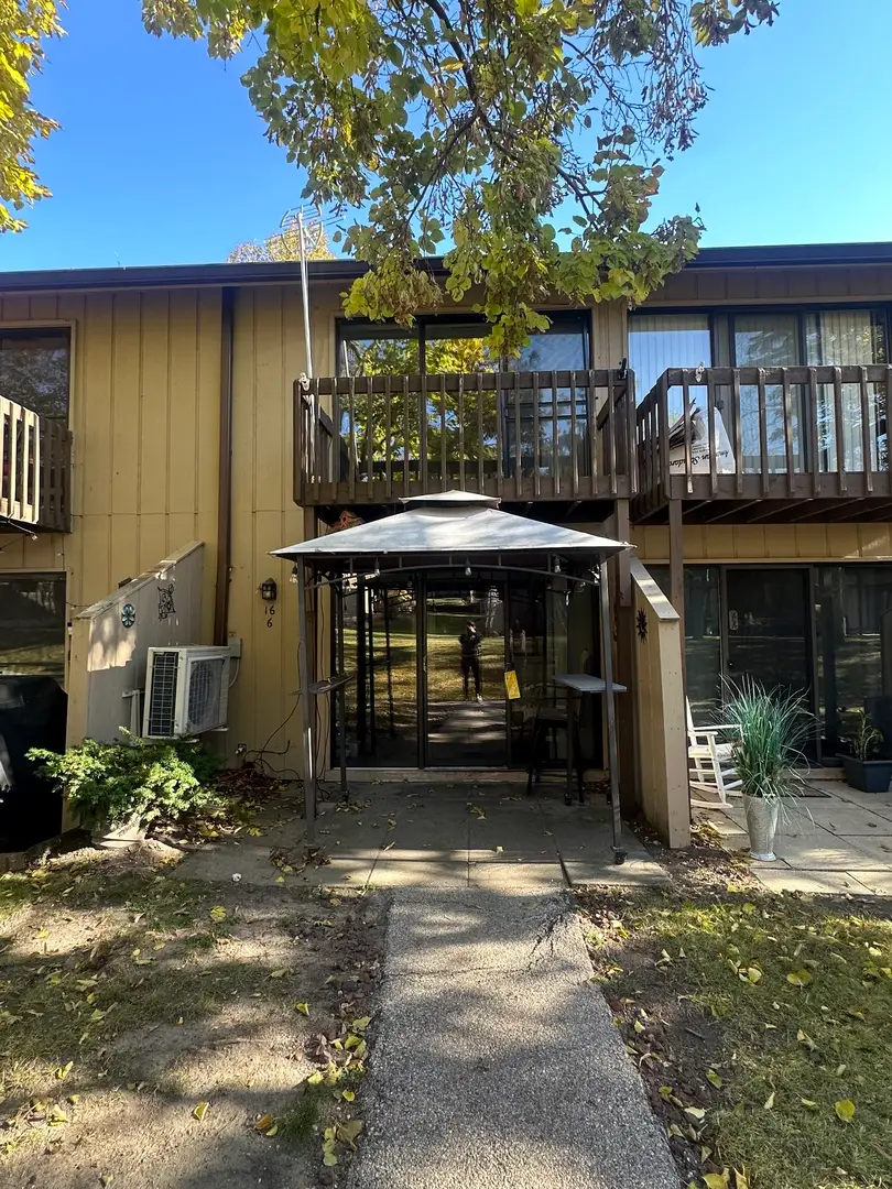 16 Saint Thomas Colony #6, Fox Lake, IL 60020 - Image #1