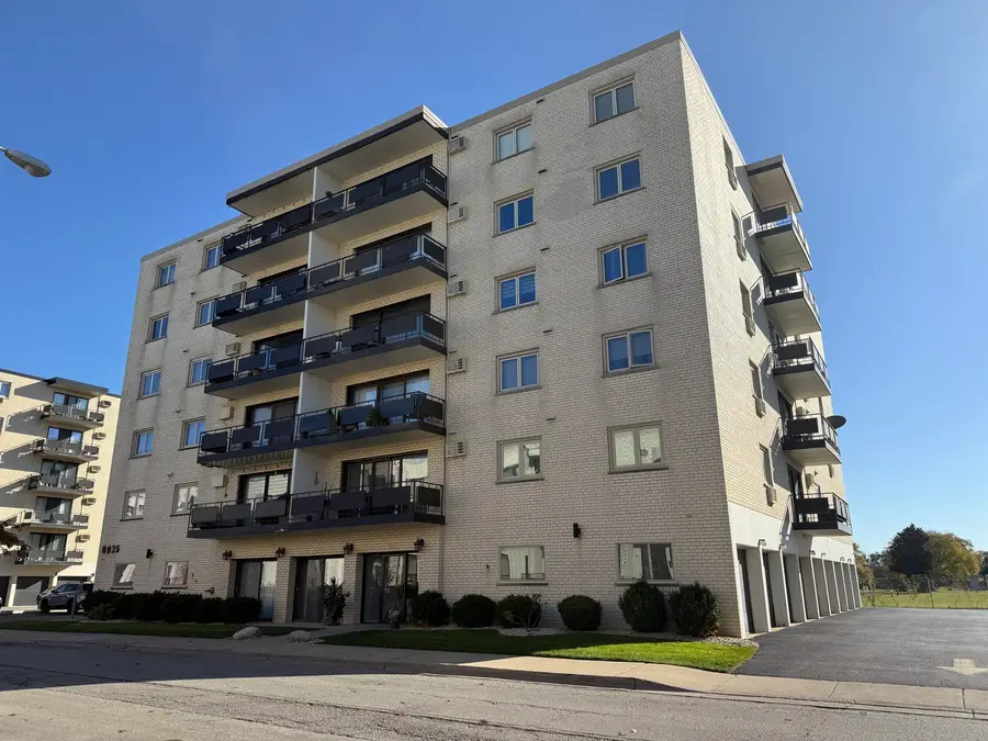 8025 Oconnor Drive #2E, River Grove, IL 60171 - Image #2