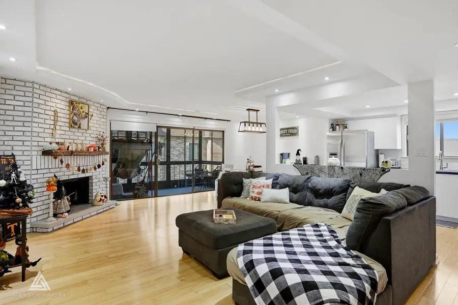 9180 South Road #D, Palos Hills, IL 60465 - Image #3