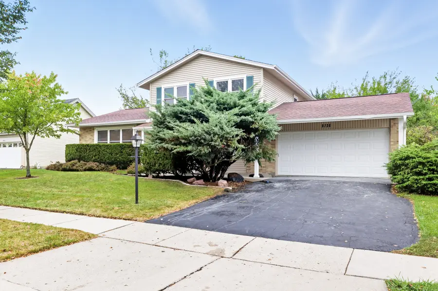 3725 N Firestone Drive, Hoffman Estates, IL 60192 - Image #2