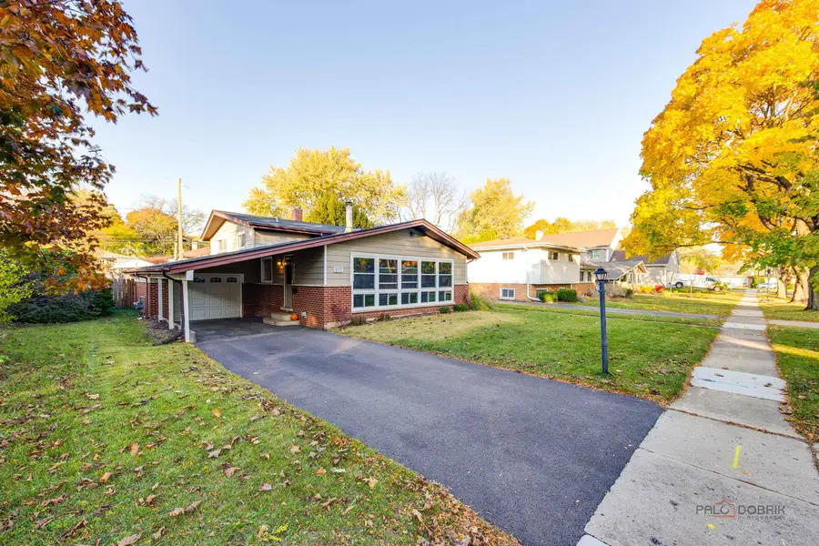 512 Lisa Road, West Dundee, IL 60118 - Image #3