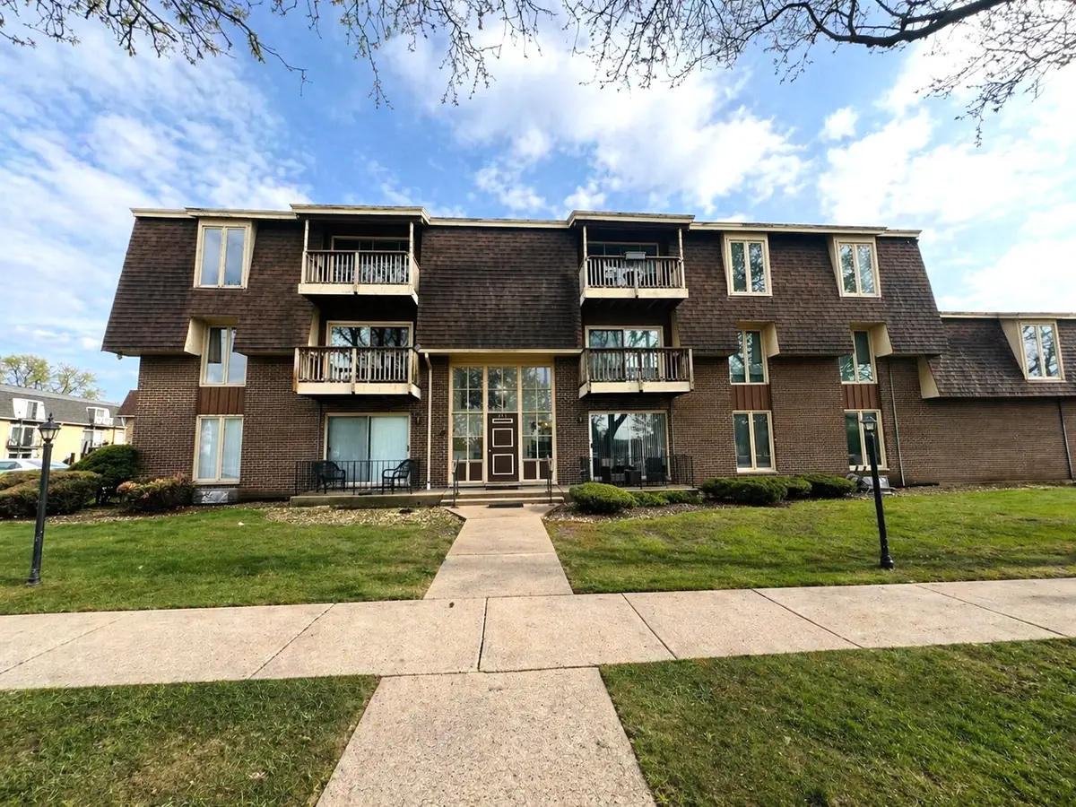 5721 W 103rd Street #204, Oak Lawn, IL 60453 - #1