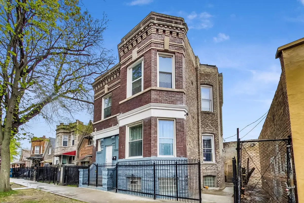 746 N Trumbull Avenue, Chicago, IL 60624 - Image #1
