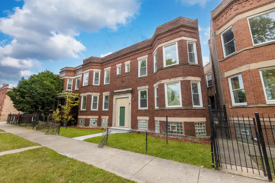 1421 E 69th Place, Chicago, IL 60637 - Image #2