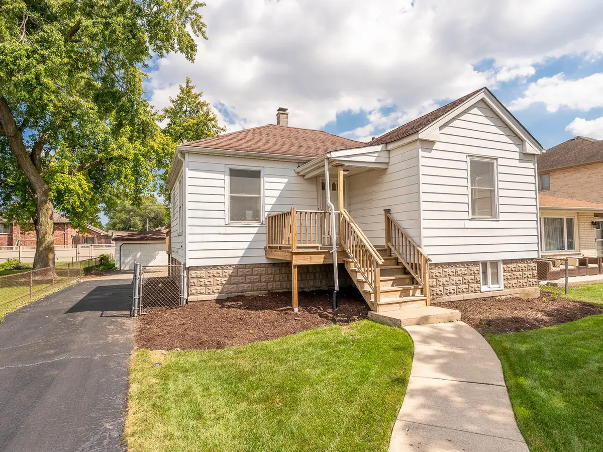 9729 Merton Avenue, Oak Lawn, IL 60453 - Image #1