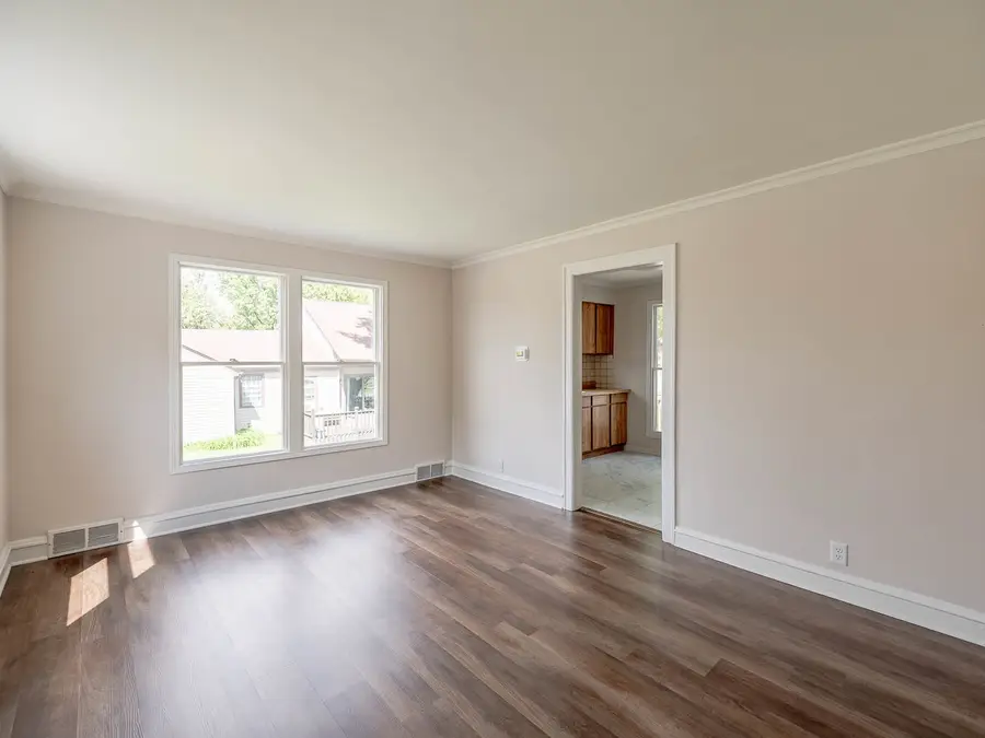 9729 Merton Avenue, Oak Lawn, IL 60453 - Image #2