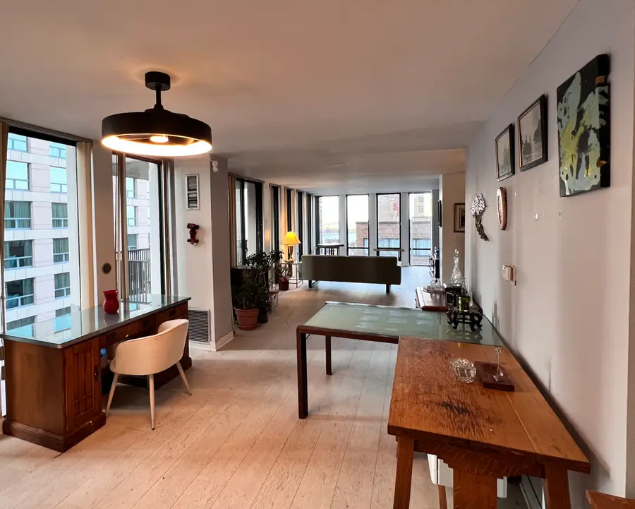 200 E Delaware Place #19A, Chicago, IL 60611 - Image #2