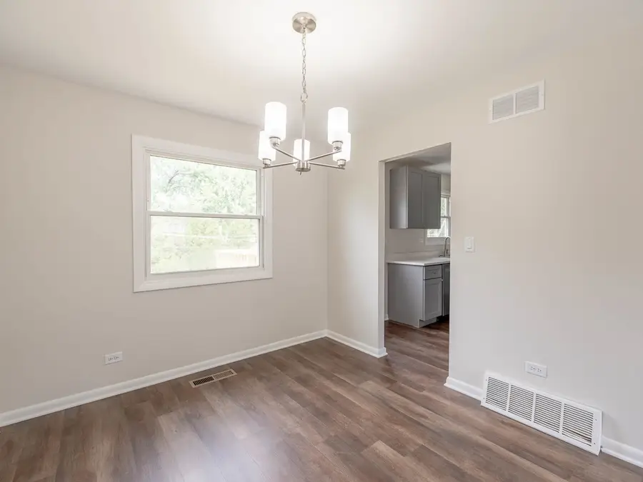 3012 Scenicwood Lane, Woodridge, IL 60517 - Image #3