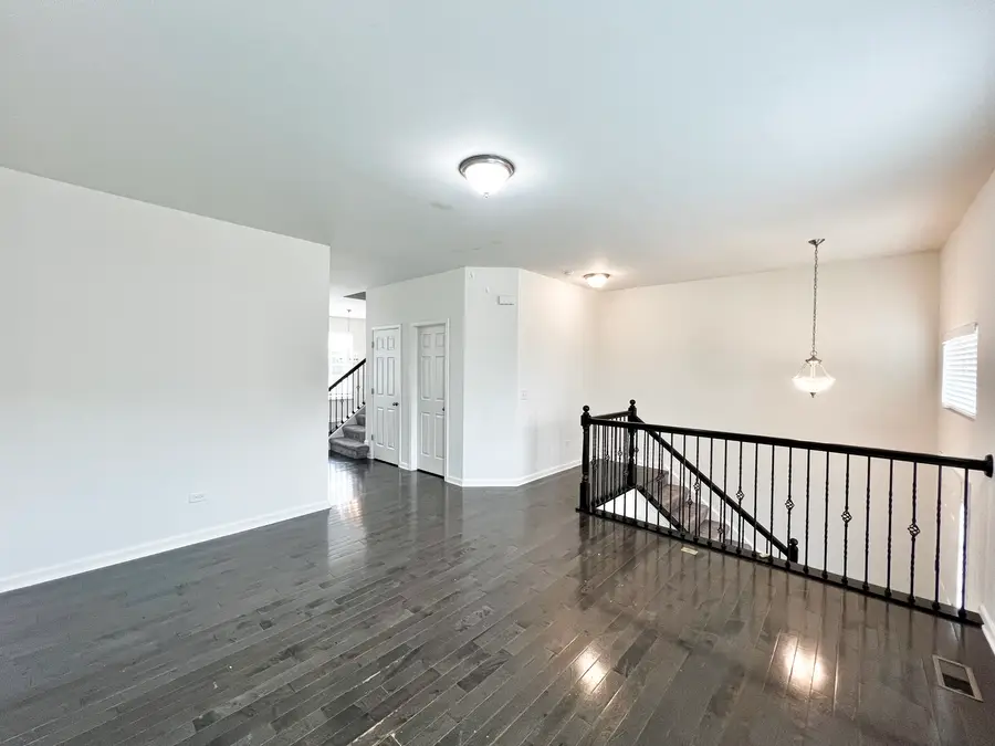 270 Lionel Drive, Grayslake, IL 60030 - Image #3