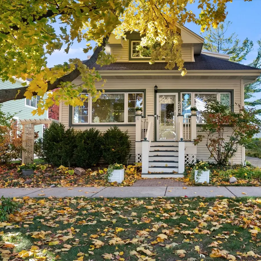 214 S Dunton Avenue, Arlington Heights, IL 60005 - Image #2