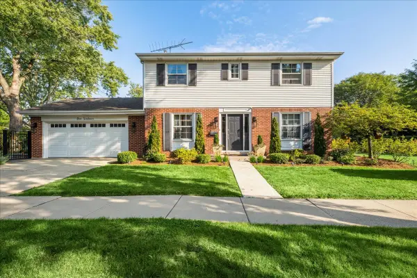 116 E Orchard Street, Arlington Heights, IL 60005