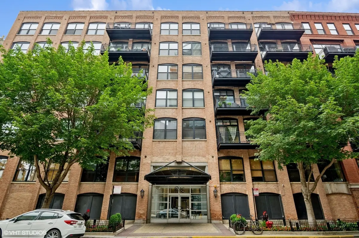 520 W Huron Street #109, Chicago, IL 60654 - Image #1