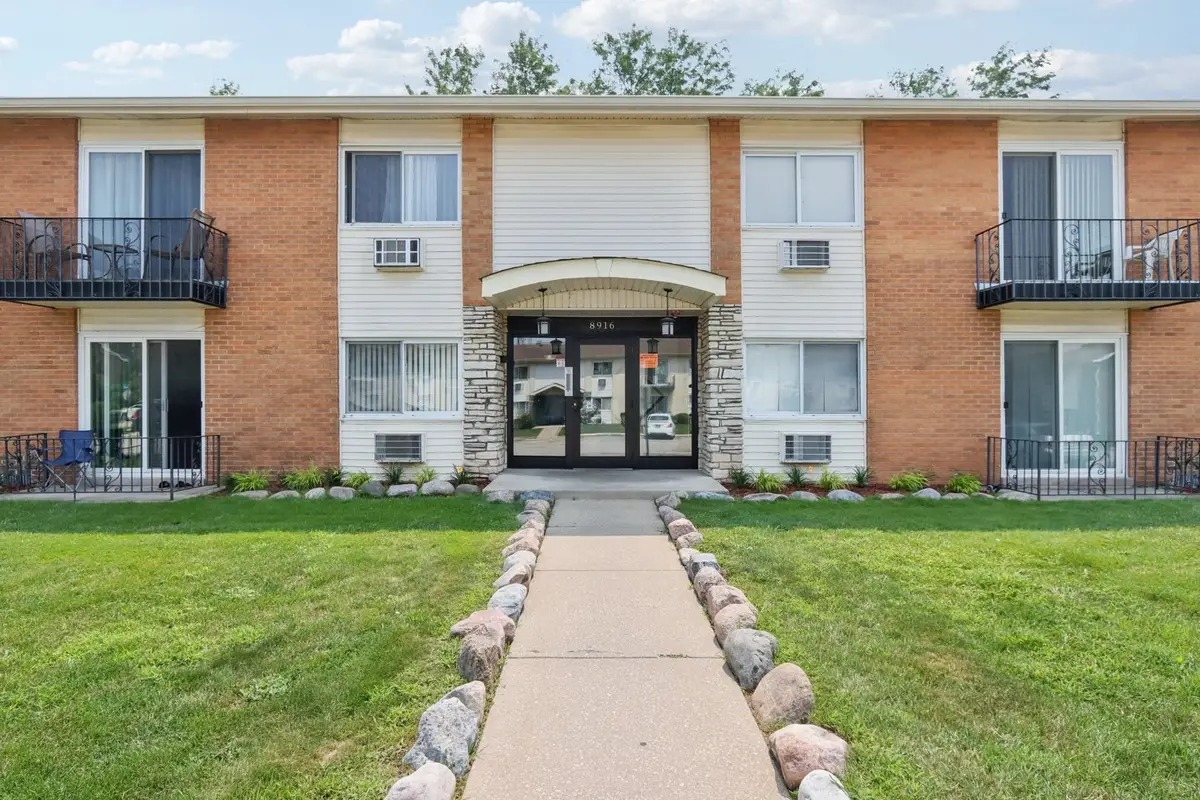 8916 Kenneth Drive #1E, Des Plaines, IL 60016 - Image #1