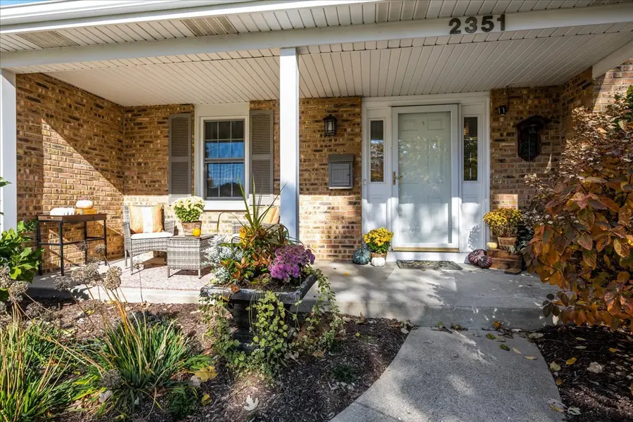 2351 Tanglewood Drive, Aurora, IL 60506 - Image #2