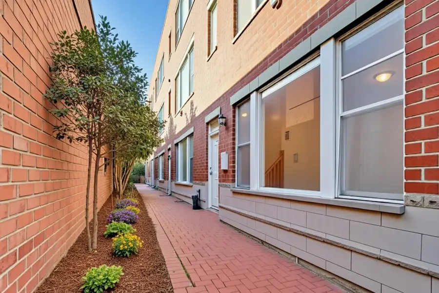 6168 N Ravenswood Avenue #A, Chicago, IL 60660 - Image #2