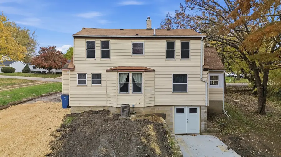 1127 4th Avenue, Dixon, IL 61021 - Image #2