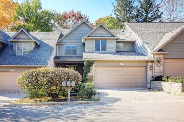 921 Oak Crest Lane, St. Charles, IL 60175