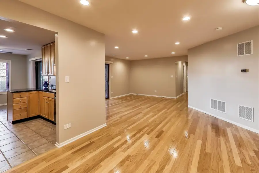 1640 W Partridge Lane #7, Arlington Heights, IL 60004 - Image #2